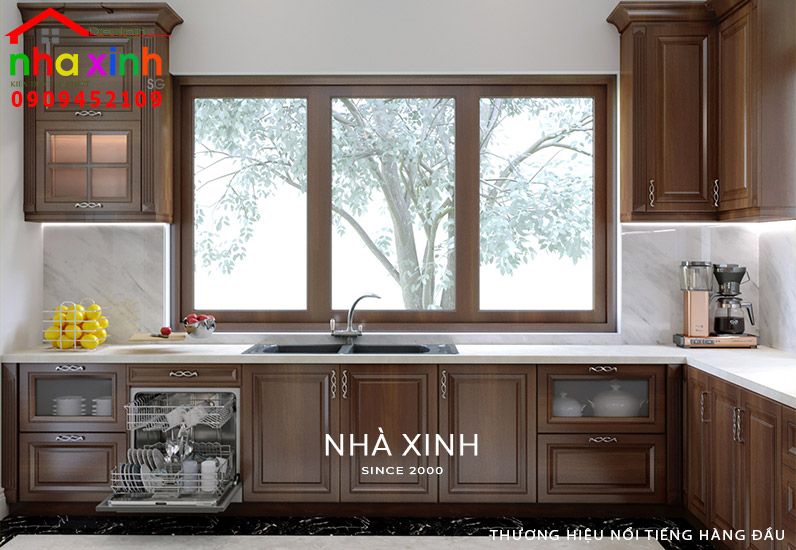Phòng bếp được thiết kế kết hợp hệ tủ bếp thông minh với chất liệu gỗ cao cấp