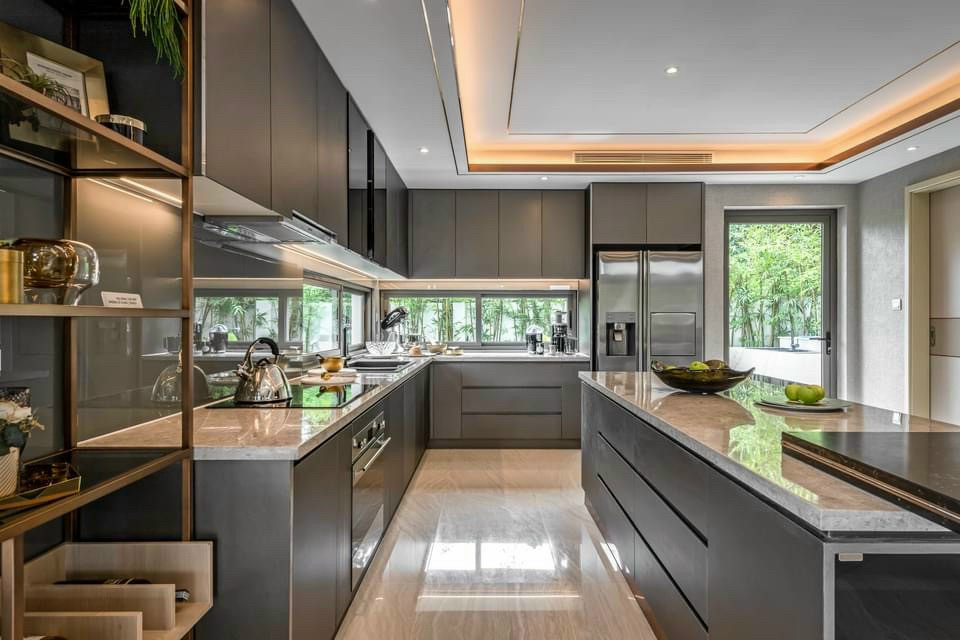 Không gian phòng bếp được thiết kế thông thoáng và thoải mái