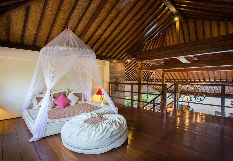 Phòng ngủ tại khu nhà sàn resort Nha Trang